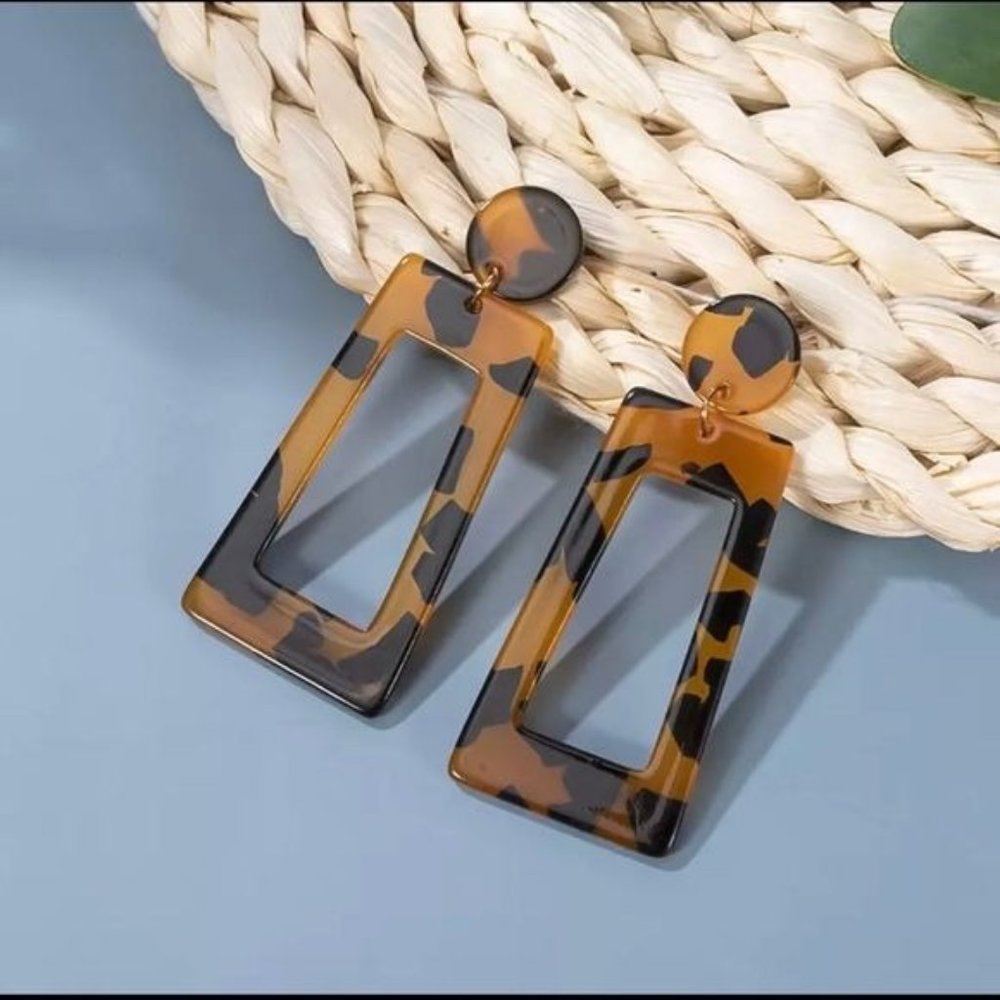 Boho Statement Resin Animal Design Geometric Dangle Earrings Brown Black